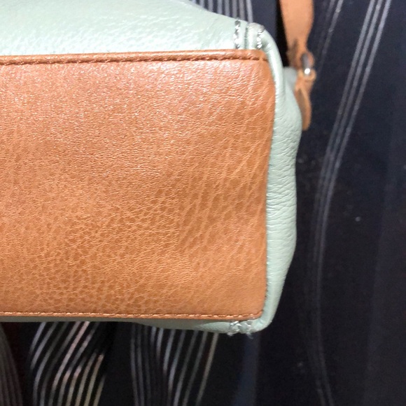 the sak Green Leather Shoulder/Crossbody Bag - Picture 5 of 9